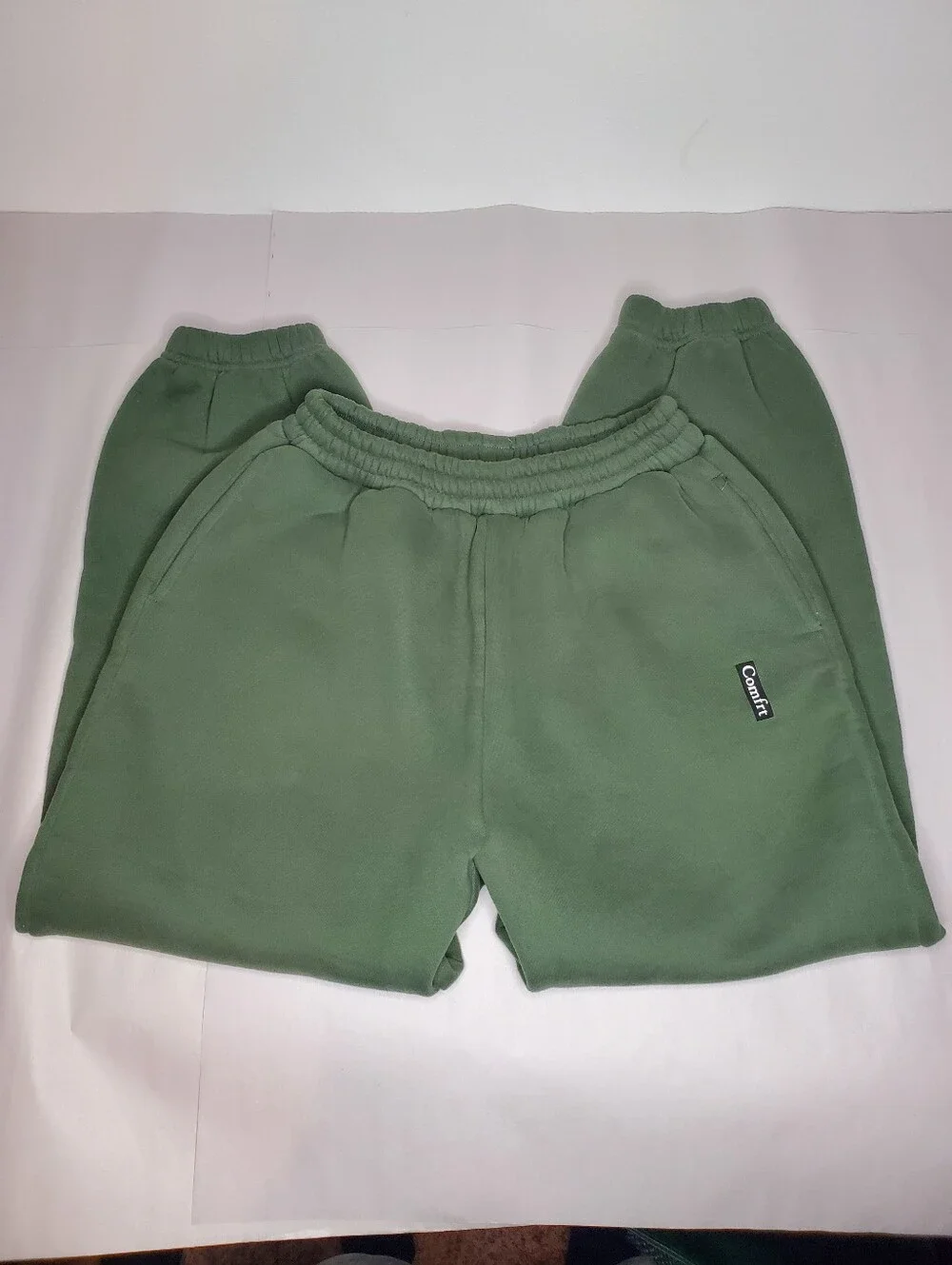 COMFRT | Standard Sweatpants in Size Large